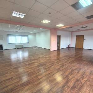 Najam,Lučko,poslovni prostor 145m2 na drugom katu, parking