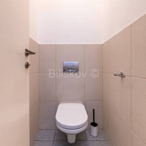 Najam,Srebrnjak,četverosoban komforan stan uz garažu i parking