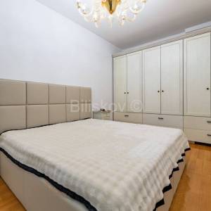 Najam,Srebrnjak,četverosoban komforan stan uz garažu i parking