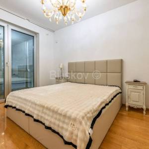 Najam,Srebrnjak,četverosoban komforan stan uz garažu i parking