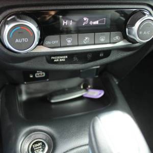 Nissan Juke 1.0 DIG-T AUTOMATIK *LED, NAVIGACIJA, KAMERA*