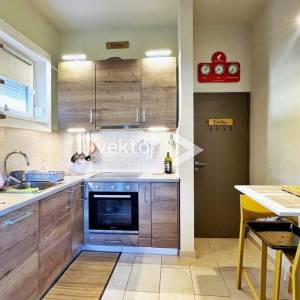 Njivice, atraktivna prizemnica s okućnicom i garažom