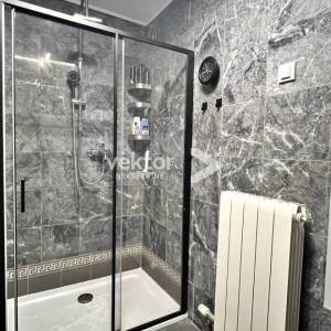 Njivice, atraktivna prizemnica s okućnicom i garažom