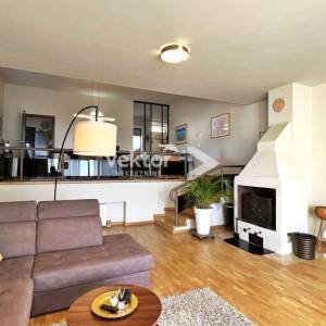 Njivice, atraktivna prizemnica s okućnicom i garažom