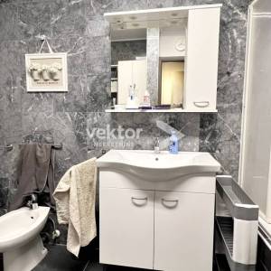 Njivice, atraktivna prizemnica s okućnicom i garažom