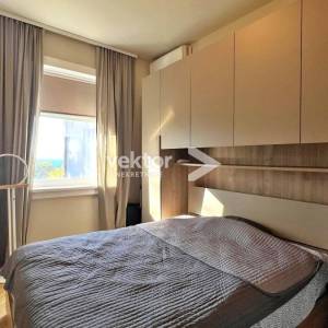 Njivice, atraktivna prizemnica s okućnicom i garažom