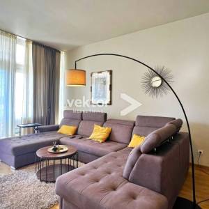 Njivice, atraktivna prizemnica s okućnicom i garažom