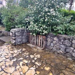 Njivice – kuća na prodaju s pogledom na more!