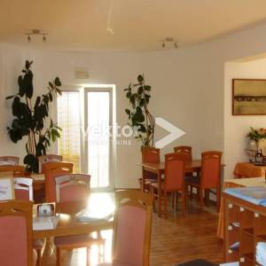 Novalja, hotel s uhodanim poslom