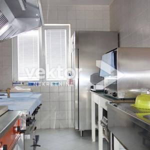 Novalja, hotel s uhodanim poslom