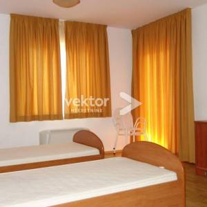 Novalja, hotel s uhodanim poslom