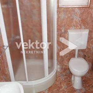 Novalja, hotel s uhodanim poslom