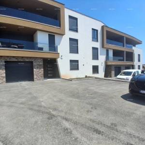 Novi, moderan i namješten stan s dva parkirna mjesta na odličnoj lokaciji, Pula!