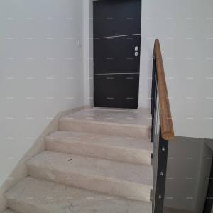 Novi, moderan i namješten stan s dva parkirna mjesta na odličnoj lokaciji, Pula!