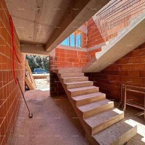 Novi projekt, Barbariga! Stan  s vrtom i parkingom,  500 m od mora