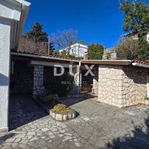 NOVI VINODOLSKI - Dom iznad mora, dvojnica 160m2