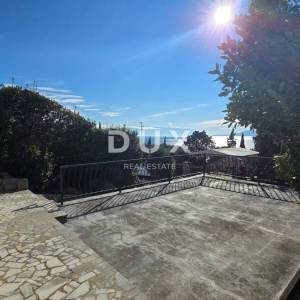 NOVI VINODOLSKI - Dom iznad mora, dvojnica 160m2