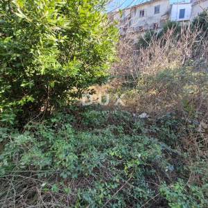 NOVI VINODOLSKI, građevinsko zemljište 285 m2, blizu mora i centra
