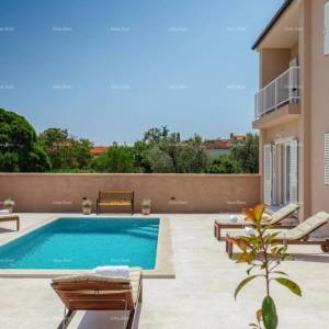 Novo! Prelijepa vila u blizini Pule. Štinjan.