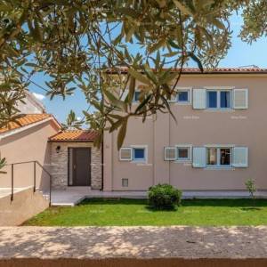 Novo! Prelijepa vila u blizini Pule. Štinjan.