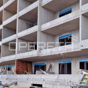 Novogradnja Makarska – Dvosobni stan 82,60 m² s balkonom i pogledom na more