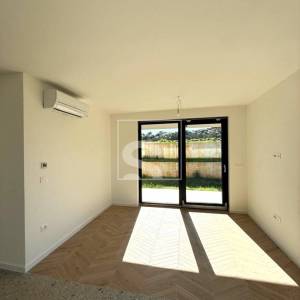 Novogradnja na TOP lokaciji - 200m od mora 