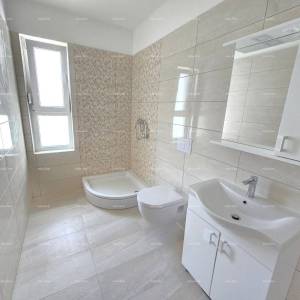 Novogradnja. Prostrani stan u Fažani, blizu centra i mora, savršeno za život ili odmor!