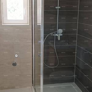 Novoizgrađena apartmanska zgrada u blizini Rovinja