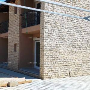 Novoizgrađena apartmanska zgrada u blizini Rovinja