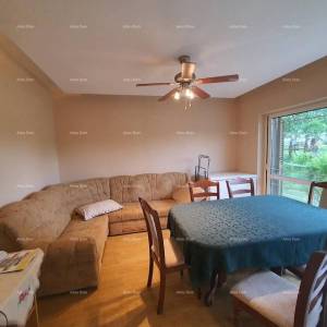 Obiteljska kuća s garažom, konobom i mogućnošću kupnje dodatnog zemljišta – 30 min od Pule