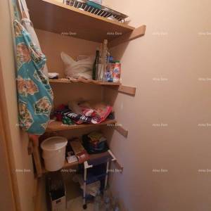 Obiteljska kuća s garažom, konobom i mogućnošću kupnje dodatnog zemljišta – 30 min od Pule