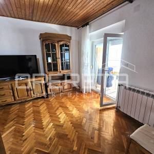 Obiteljska kuća s tri stana u centru Imotskog – vrt, dvorište i garaža