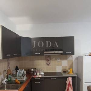 Obiteljska kuća sa tri stana,POREČ okolica