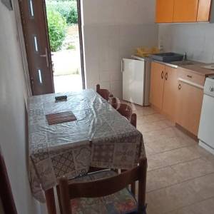 Obiteljska kuća sa tri stana,POREČ okolica