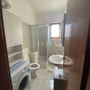 Obiteljska kuća sa tri stana,POREČ okolica