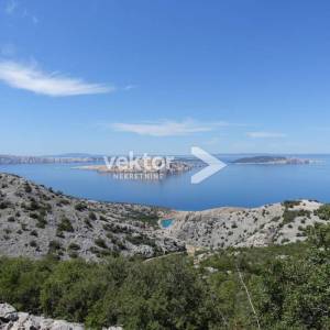 Okolica Senja, nova kuća s bazenom 