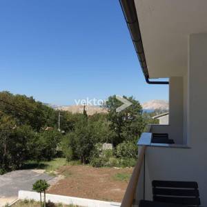 Okolica Senja, nova kuća s bazenom 