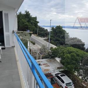 Omiš Stanići kuća 200 m2 - 120m od mora - otvoren pogled