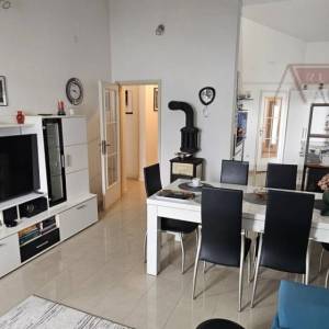 Omiš Stanići kuća 200 m2 - 120m od mora - otvoren pogled