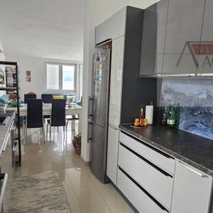 Omiš Stanići kuća 200 m2 - 120m od mora - otvoren pogled