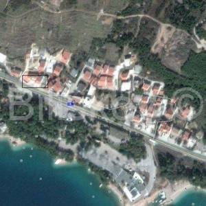 Omiška rivijera, Ruskamen - kuća s garažom