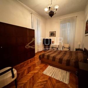 Opatija - centar, stan u šarmantnoj vili 50m od mora