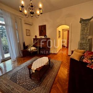 Opatija - centar, stan u šarmantnoj vili 50m od mora