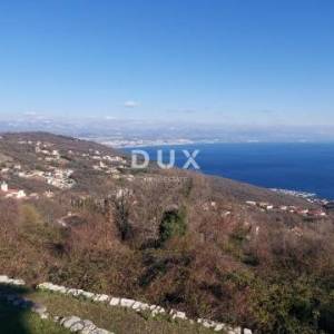 OPATIJA, IČIĆI, POLJANE- građevinsko zemljište s kućom za adaptaciju i predivnim pogledom na more i otoke