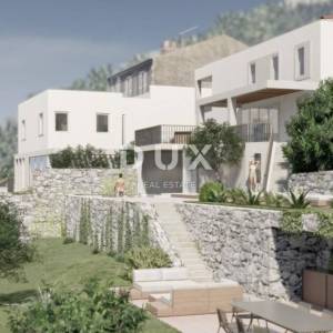 OPATIJA, IČIĆI, POLJANE- građevinsko zemljište s kućom za adaptaciju i predivnim pogledom na more i otoke