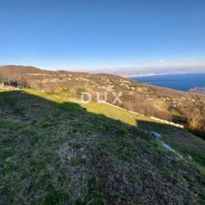 OPATIJA, IČIĆI, POLJANE- građevinsko zemljište sa starinom i prekrasnim panoramskim pogledom na more