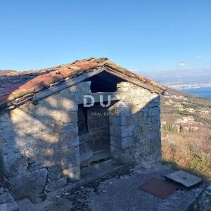 OPATIJA, IČIĆI, POLJANE- građevinsko zemljište 2231m2 s 3 kuće starine 250m2 s panoramskim pogledom na more 