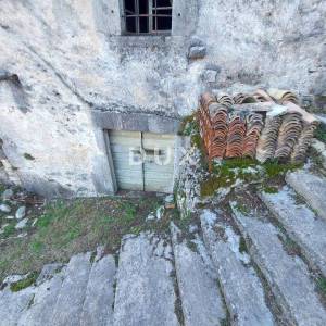 OPATIJA, IČIĆI, POLJANE- građevinsko zemljište 2231m2 s 3 kuće starine 250m2 s panoramskim pogledom na more 