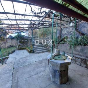 OPATIJA, IČIĆI, POLJANE- građevinsko zemljište 2231m2 s 3 kuće starine 250m2 s panoramskim pogledom na more 