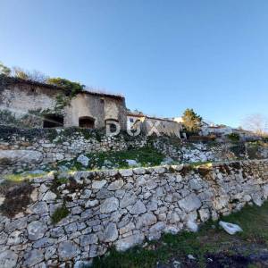 OPATIJA, IČIĆI, POLJANE- građevinsko zemljište 2231m2 s 3 kuće starine 250m2 s panoramskim pogledom na more 